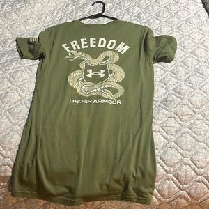 Mens under armour freedom shirt